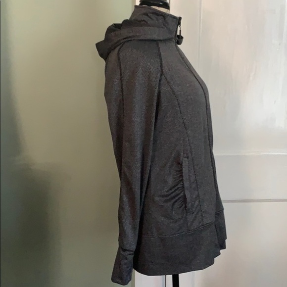 𝅺MONDETTA Long Jacquard Hooded Knit Jacket - Picture 3 of 15